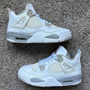 Nike Air Jordan 4 White Oreo Size 4.5 Youth (Size 6 Women's)